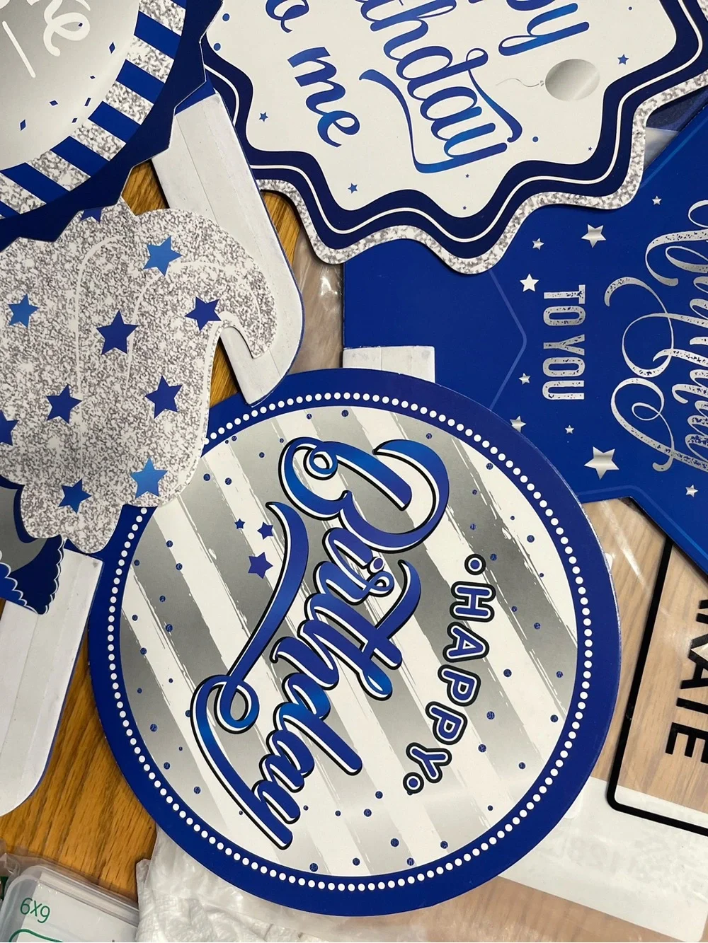 N/A festive blue